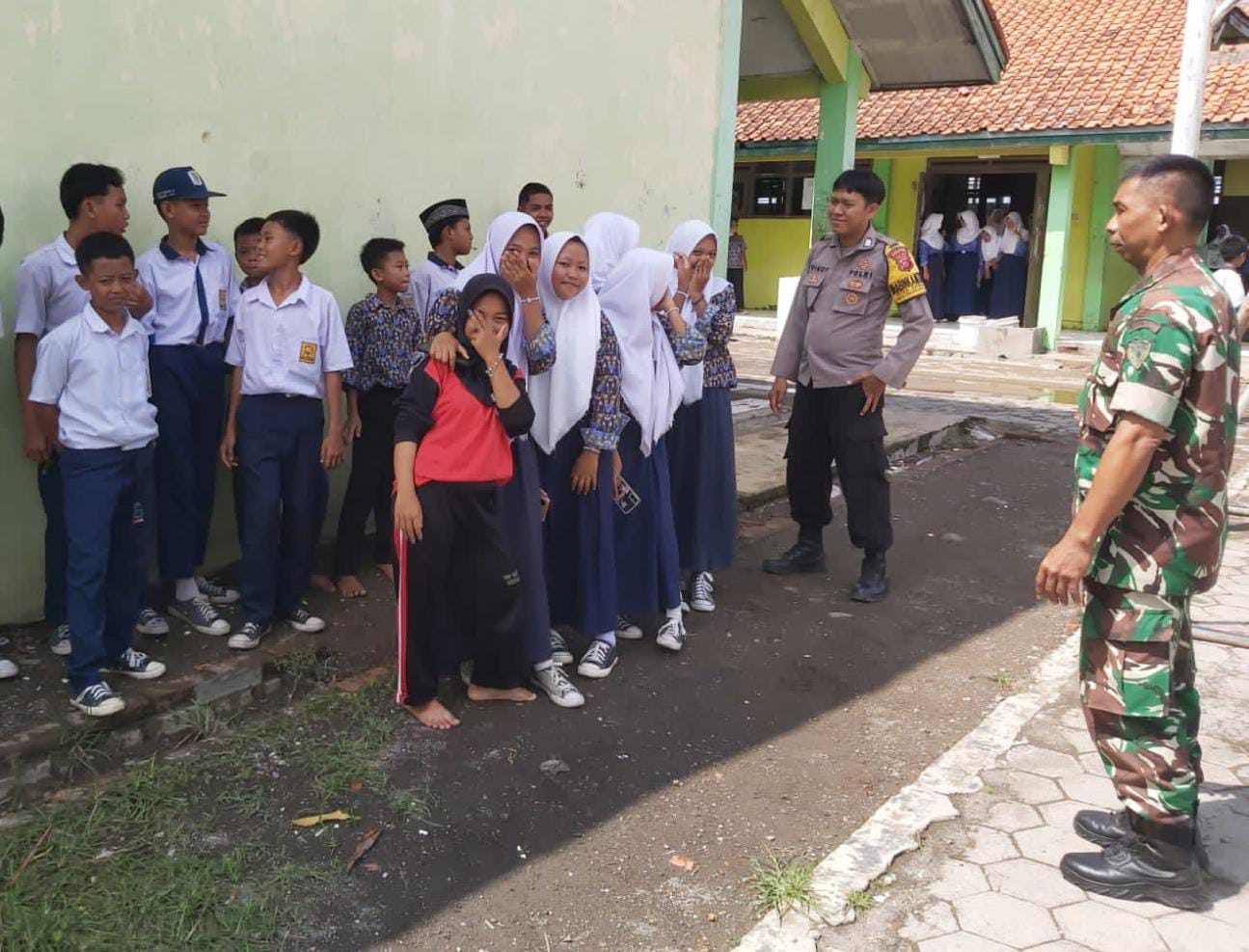 Cegah kenakalan remaja, Bhabinkamtibmas Sambeng Polsek Gunung Jati Polres  Cirebon Kota binluh kalangan pelajar - PPNEWS