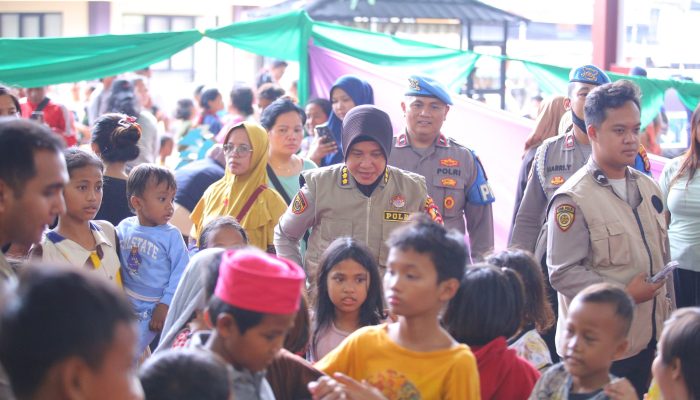 Polri Dirikan Dapur Lapangan dan Gelar Trauma Healing untuk Korban Kebakaran di Kebon Kosong