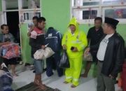 Tanggap Bencana Polisi Bersama TNI dan BPBD Evakuasi Korban Pergeseran Tanah di Pasuruan
