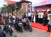 Kapolri dan Panglima TNI Bagikan 161.411 Paket Bansos Jelang Ramadan