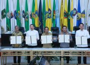 Mendagri Tanda Tangani Kerja Sama Pengawasan Penyelenggaraan Perizinan di Daerah