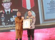 Polda Jatim Terima Penghargaan ‘Hakaryo Guno Mamayu Bawono’ dari Pemkot Batu