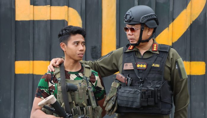 Jalin Sinergitas, Kasatgas Humas Operasi Damai Cartenz-2025 Kunjungi Pos Pamtas Yonif 512 di Oksibil