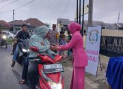 Berbagi di Bulan Ramadhan, Polsek Malausma dan Bhayangkari Berbagi Takjil