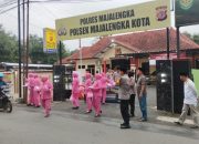Polri Untuk Masyarakat, Polsek Majalengka Kota Bagikan Takjil untuk Pengguna Jalan