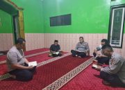 Personil Polsek Cikijing Laksanakan Tarawih dan Tadarus Al-Qur’an Bersama di Mushola Babussalam