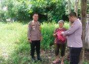 Berbagi di Bulan Suci Ramadhan, Polsek Sumberjaya Kembali Bagikan Bansos Polri Kepada Tokoh Masyarakat