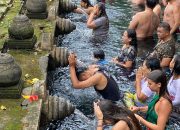 Misteri Pura Tirta Empul: Mata Air Abadi, Legenda Mayadenawa, dan Energi Gaib yang Masih Terasa