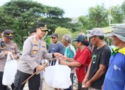 Ramadhan Berkah, Kapolres Kediri Kota Beri Bantuan Warga di TPA Sampah Pojok