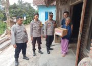 Ramadhan Penuh Berkah, Polsek Sindangwangi Salurkan Bansos Polri Untuk Masyarakat