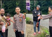 Kapolsek Banjaran Beserta Anggota Patroli Kamtibmas dan Bagikan Takjil Kepada Masyarakat