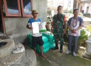Sertu Ismadi Dampingi Pendistribusian Benih Padi Di Wilayah Binaan