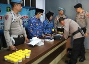 Tegas dan Bersih, 39 Pejabat Utama Polresta Malang Kota Jalani Tes Urine Usai Upacara Kebangkitan Nasional