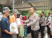 Cangkrukan Kamtibmas Polres Kediri Kota Berbagi Sembako dan Gelar Bakti Kesehatan