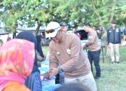 Sambut Hari Bhayangkara ke-79, Kapolda Jatim Safari Kamtibmas Salurkan Bansos untuk Warga Pesisir Situbondo