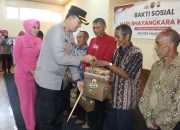 Polres Magetan Sambut Hari Bhayangkara ke -79 Berbagi Sembako di Wihara Vimalakirti Genilangit Poncol