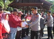 Polresta Banyuwangi Salurkan 1.500 Paket Sembako Jelang Hari Bhayangkara ke-79
