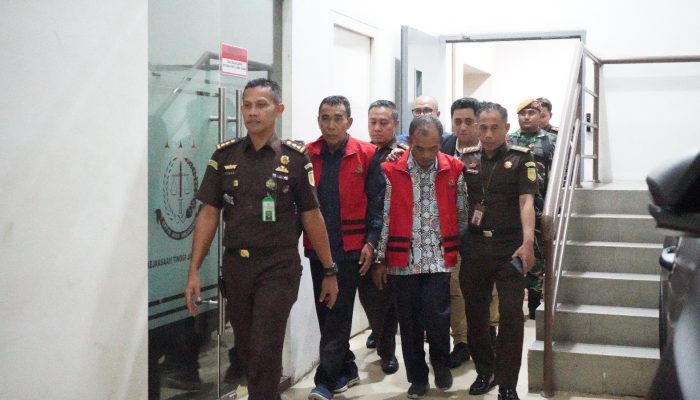 Kejati Jabar Tahan Tiga Tersangka Korupsi Kredit BPR Karya Remaja Indramayu Senilai 139 Miliar
