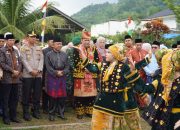 Kapolres Merangin Hadiri Festival “Meram Pisang Basamo” dan Peringatan HUT ke-18 Kecamatan Pangkalan Jambu