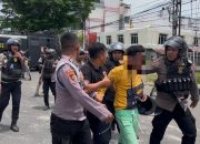 Polisi Tangkap 10 Pelaku Perusakan dan Membuka Blokade Jalan di Sorong