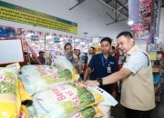 Gerakan Pangan Murah, Polda Jatim Gandeng Bulog Salurkan 2 Ton Beras Rp 11 ribu