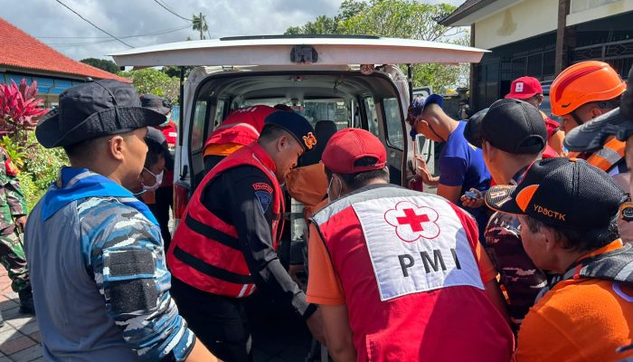 Tim SAR Ditpolairud Polda Bali Temukan Empat Perempuan Korban Banjir