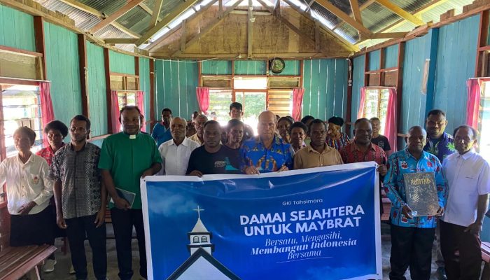 Pemerintah, Gereja dan Tokoh Adat Bersatu Serukan Damai dan Dukung Pembangunan Maybrat