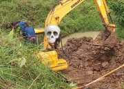 Kini Ramai Kembali Alat Berat Ekskavator PC 130 F, Bantuan Dari Pemerintah Kementerian Kelautan Menjadi Sorotan Maling Berkedok Koprasi