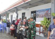Baksos HUT ke 80 TNI, Kodim Ponorogo Bagikan Ribuan Paket Sembako Kepada Warga