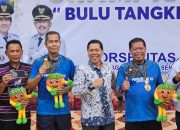 Bupati Majalengka Eman Suherman Persembahkan Emas Pertama Pada Porsenitas dari Cabor Bulutangkis Beregu