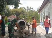 Babinsa Kodim Ponorogo Ikut Kerja Bakti Bangun Kamar Mandi Masjid