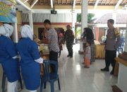 Babinsa Kedungbanteng Dukung Suksesnya Imunisasi untuk Kesehatan Masyarakat