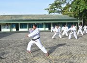 Dukung Profesionalisme Prajurit, Kodim 1002/HST Rutin Latihan Beladiri Karate