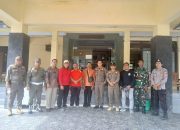 Jaga Ketertiban, Babinsa Karangjati Bersama Petugas Gabungan Tertibkan PKL di Jalan Raya Karangjati