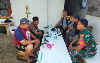 Patroli Dialogis, Bhabinkamtibmas Polsek Cijeruk Polres Bogor Bersama Babinsa Ajak Warga Aktif Jaga Kamtibmas