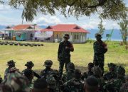 Dandim 1804/Kaimana Cek Personel dan Materil di Kampung Marsi dan Sisir Usai Upacara Penutupan