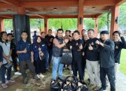 Ratusan Paket Takjil di Bagikan Community SAE Riders Majalengka Kepada Pedagang Kaki Lima