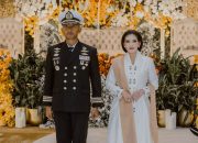 Sakral dan Membanggakan, Tradisi Pedang Pora Warnai Pernikahan Perwira Yonif 2 Marinir