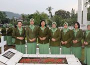 Ziarah Penuh Makna, Ketua Persit KCK Daerah XVIII/Kasuari Pimpin Penghormatan di TMP Trikora Jelang HUT ke-80 Persit KCK