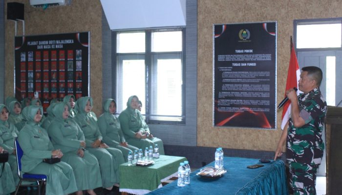 Wakabintal Kodam III/Slw Ceramahi Prajurit dan Persit di Majalengka: Bangun Karakter Prima Menuju Indonesia Emas