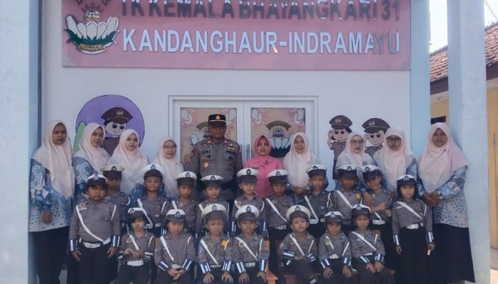 Polsek Kandanghaur Tanamkan Nilai Luhur Lewat Program Polisi Sahabat Anak