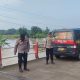 Polsek Kroya Monitoring Luapan Sungai, Satu Mobil Terseret Arus