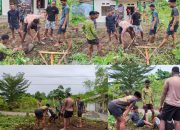 Satgas TMMD Ke-128 Kodim 1801/Manokwari Gotong Royong Bersihkan Pekarangan RTLH