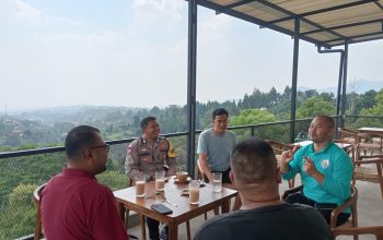 Bhabinkamtibmas Polsek Cisarua Polres Bogor Rutin Sambangi Warga, Jaga Kamtibmas Tetap Kondusif
