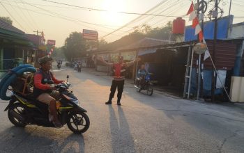Upaya Cegah Kecelakaan dan Kemacetan, Personel Polsek Bongas Lakukan Pengaturan Lalu Lintas Pagi
