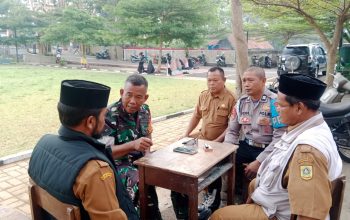 Sinergitas TNI-Polri, Bhabinkamtibmas Polsek Cijeruk Polres Bogor dan Babinsa Sambangi Warga Desa Ciburayut