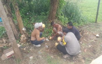 Sambangi Warga Desa Sinarsari, Bhabinkamtibmas Polsek Dramaga Polres Bogor Ajak Masyarakat Jaga Kamtibmas