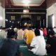 Shalat Jumat Bersama Warga, Satgas TMMD Pererat Kebersamaan di Cupunagara
