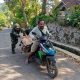 Motor Warga Mogok di Tanjakan, Satgas TMMD Turun Tangan Membantu