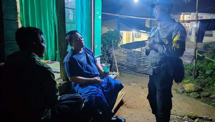 Polisi Bersama Masyarakat, Polsek Malausma Hadir Lewat Patroli Sambang..
